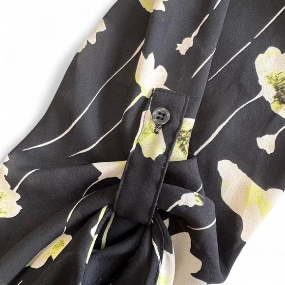 Simply Vera Wang Size XXL Black & White‎ Floral Lightweight Blouse  FLAWED - Picture 7 of 7